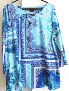 Blusa Top XL Colección JM AZUL BLANCO FLORAL Ojo de cerradura Manga 3/4 TEJIDO ELÁSTICO - Imagen 1 de 5