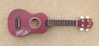 UKULELE SIGNED BY JAKE SHIMABUKURO !  ....Soprano MAHOGANY KOHALA  !!! - Image 1 of 2