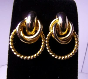 Gold tone unsigned door knocker pierce earrings - Picture 1 of 5