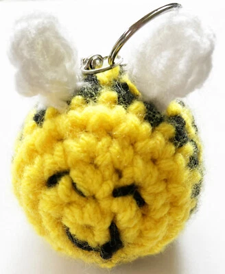 Lindo Llavero Abeja Crochet-pequeño Abejorro-Llavero Abejorro Hecho a Mano Foto 1 de 3