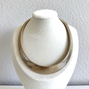 Park Lane Vintage Omega Necklace Ribbed Gold Tone Rare Old Money Gala Signed - Picture 1 of 13