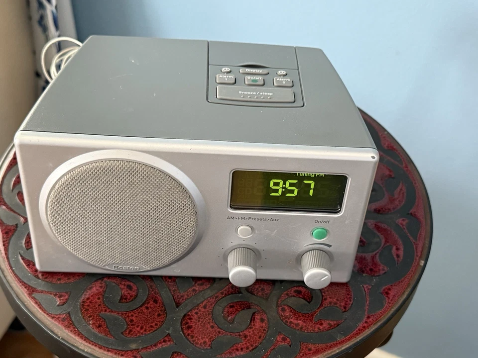 Boston Acoustics Recepter Radio AM FM /Alarm Clock Radio, No Volume , For Parts - Image 1 of 4