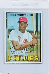 Bill White Phillies 1967 Topps #290 casi nuevo *7591 - Imagen 1 de 2