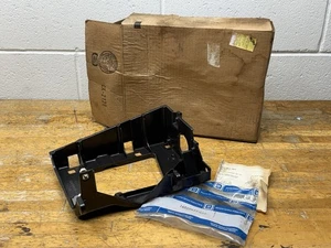 1982 - 1986 Pontiac Firebird 16500617 LH Headlamp Mounting Bracket Kit NOS - Picture 1 of 11
