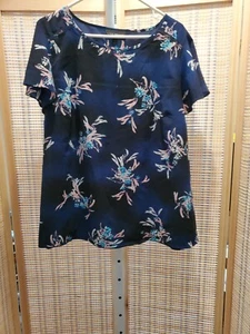 Lane Bryant Damen Bluse Größe 18 W Schwarz Rosa Blumenmuster Kurzarm Pullover Shirt - Bild 1 von 7