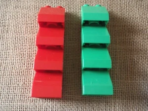 Lego Duplo Lot of 8 2 X 2 X 2 Sloped  Red Green Bricks Lot - Picture 1 of 3