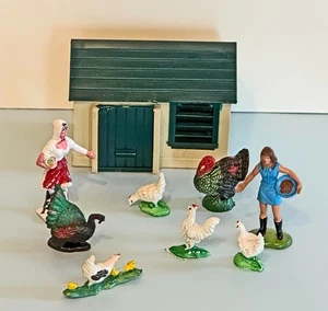 Britains 70er Jahre Hühnerstall mit Menschen Hühner Küken Truthähne & Hahnständer - Bild 1 von 11