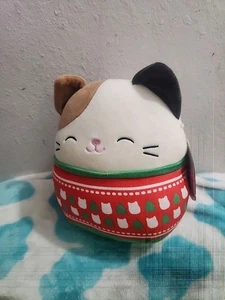 Squishmallow 8 Zoll Plüsch CAM The Calico Cat In Christmas Holiday Pullover 2022 Neu mit Etikett  - Bild 1 von 3