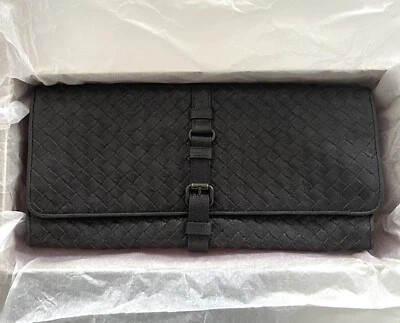 BOTTEGA VENETA STYLISH WOVEN LEATHER CLUTCH BAG NEW NEVER USED - Image 1 of 4