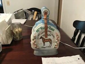 1969 Churchill Downs 95th "Run for the Roses" Kentucky Derby Jim Beam Decanter - Picture 1 of 2