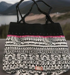 Sakroots BOHO Peace Elephant Black White Crochet Shoulder Bag Purse 17" x 14" - Bild 1 von 11