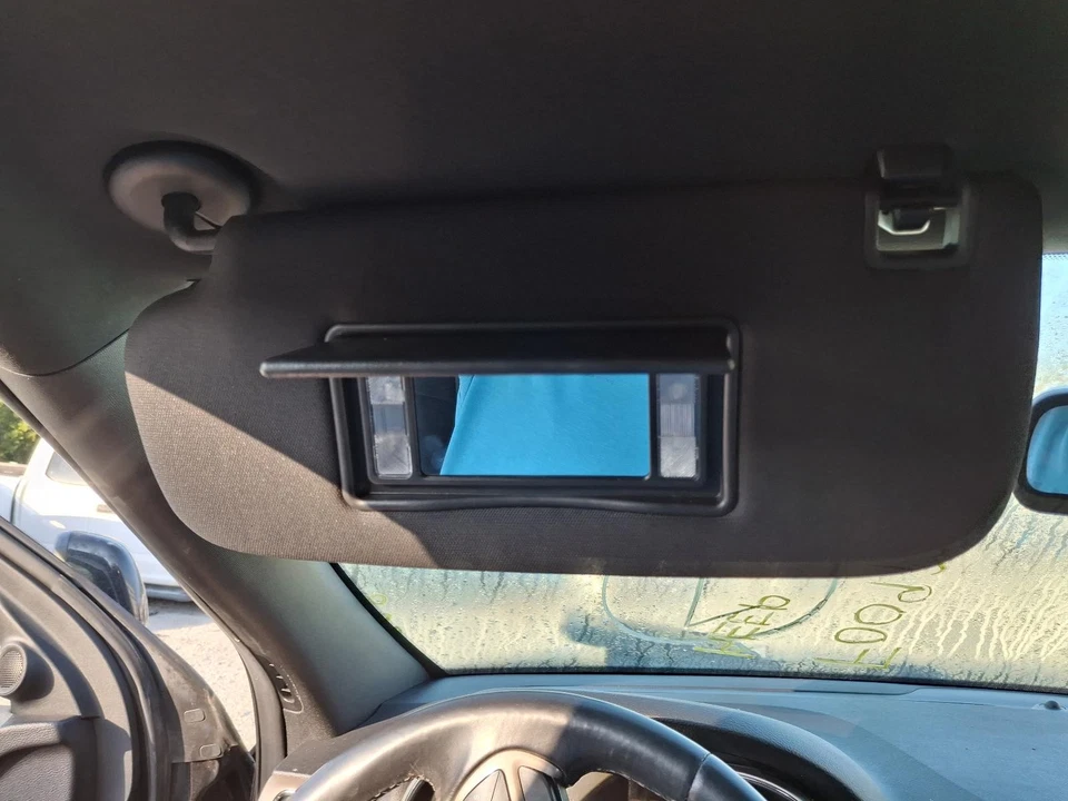 Parasol izquierdo usado se adapta a: Jeep Grand Cherokee 2016 con iluminación izquierda grado A Foto 1 de 4