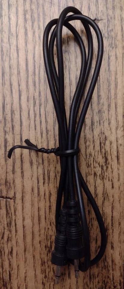 30 inch 2.5mm SLIM MONO TS (2 conductor) Male to Male Audio Cable - Image 1 of 1