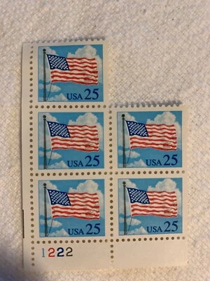 American Flag, 25 Cent Stamp PLATE BLOCK, MNH - Image 1 of 2
