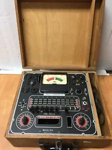 Superior Instruments Model TV-11 Tube Tester for PARTS ONLY - Picture 1 of 8