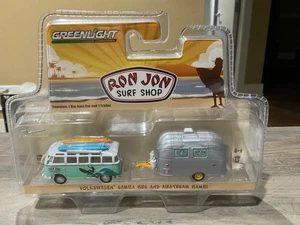 NEW! 2017 Greenlight Ron Jon Surf Shop VW Samba Bus & Airstream Bambi - Picture 1 of 3