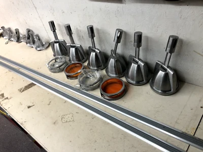 Lote 2 Sistema de Luz de Techo Riel de Iluminación de Pista Flexible Arquitectónico Comercial Foto 1 de 4