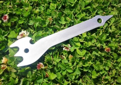 ROBOTIC LAWN MOWER WHEEL CLEANING TOOL - FOR WORX LANDROID MOWERS BUT UNIVERSAL