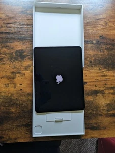 Apple iPad Pro 13” inches M4 2024 256GB Wifi + CELLULAR 5G Space Black Used - Picture 1 of 4