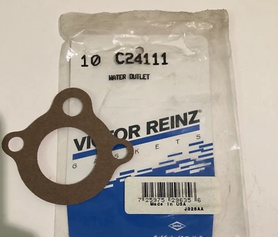 Junta de salida de refrigerante del motor Mahle C24111 para Grand Wagoneer, LeSabre, Brougham Foto 1 de 4