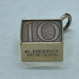 Vintage 9ct Yellow Gold 10 Shilling “ In Emergency Break Glass “ Charm. 1970 Lon - Picture 1 of 11