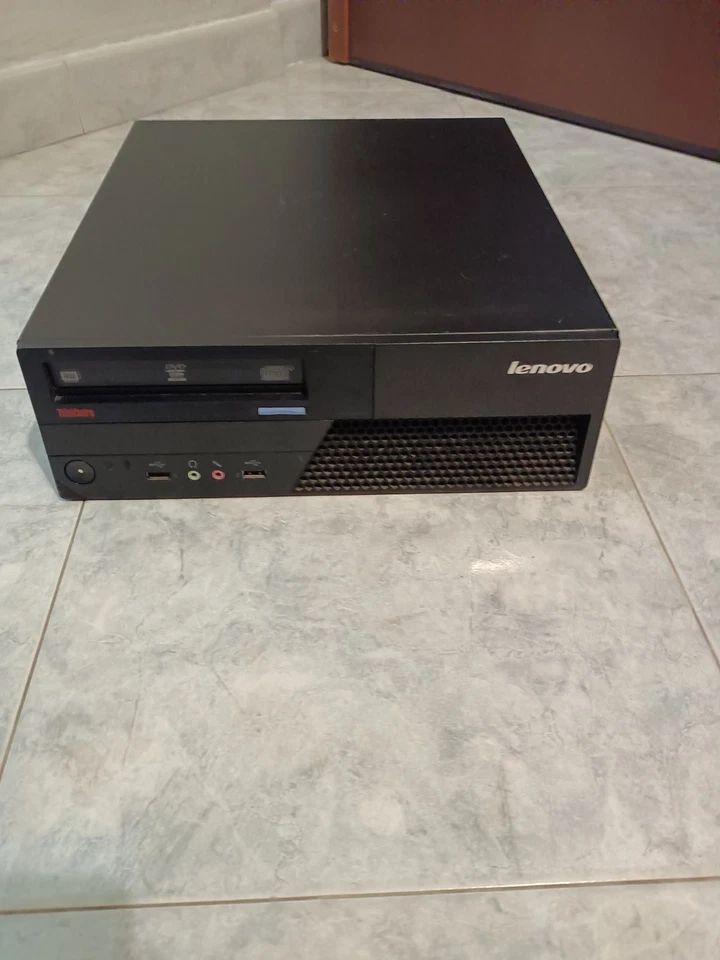 Computer Lenovo  ThinkCentre Intel Core 2 Duo E 8400 Funziona No Hard Disk - Immagine 1 di 4