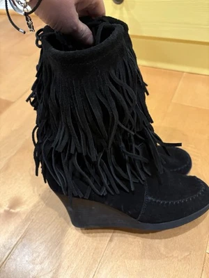 Minnetonka Cuña Gamuza Doble Flecos Negro Cremallera Botas Talla 8 Foto 1 de 4