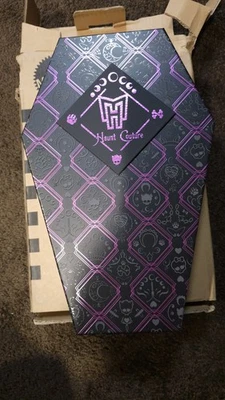 Monster High Clawdeen Wolf Mattel Creations NEW Shipping Box Damaged.  - Image 1 of 4