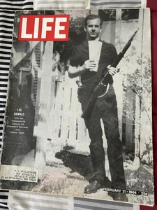 Life Magazine, Feb. 21, 1964: Oswald - Foto 1 di 4
