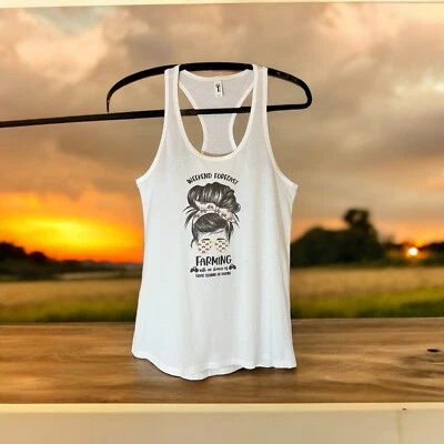 Weekend Forecast Tank Top Farming No Chance 清洁或烹饪衬衫 尺寸 L 白色 — 第 1/4 张图片