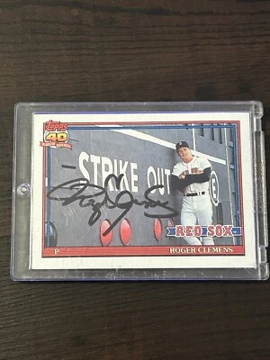 Tarjeta de calcetines rojos autografiados de Roger Clemens Foto 1 de 4