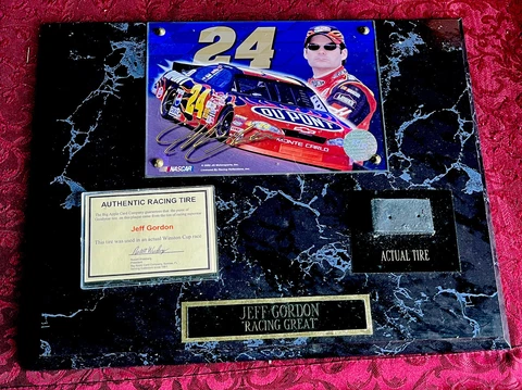Jeff Gordon Nascar Used Tire 13” x 11” Wall Plaque Souvenir Relic - Cool / Rare Cover