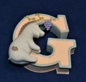 Figura de bebé clásico de Disney Winnie the POOH placa alfabeto letra ""G - Imagen 1 de 2