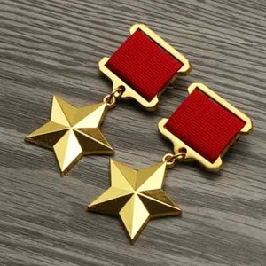 1Pcs Gold Star Medal Hero Of Soviet Union Ussr Milltary Badge - Picture 1 of 6
