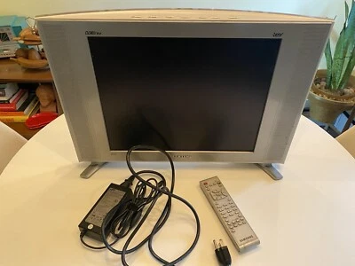 17" Samsung Flat Stereo Monitor LCD TV Television S-VGA VCR or DVD NTNI1765S - Image 1 of 4