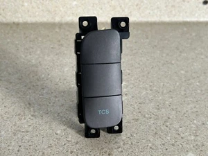 Hyundai Elantra 2000-2006 SISTEMA DE CONTROL DE TRACCIÓN INTERRUPTOR E INTERRUPTOR TRIP COM OEM - Imagen 1 de 3