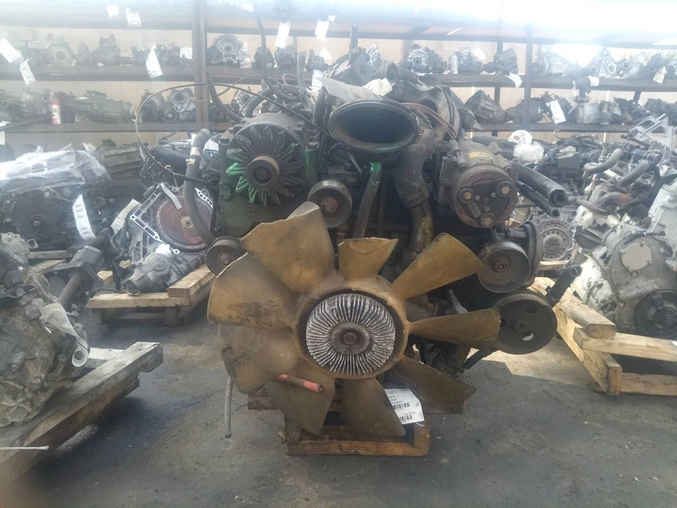 Engine 7.3L VIN F 8th Digit Diesel Fits 99-03 FORD E350 VAN 319878 Foto 1 de 4