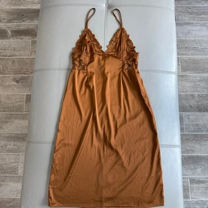 Sexy Vestido Sin Mangas Wild Honey Para Mujer L Sedoso Satén Floral Malla - Imagen 1 de 7