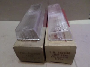 Ford Galaxie Fairlane 1957 nos par de lentes de estacionamiento izquierda y derecha 13208-9 - Imagen 1 de 5