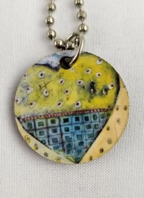 Encantador Collar Corazón Estilo Country Azul y Amarillo - Dije Madera Pintado a Mano Foto 1 de 4