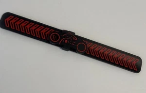 Pulsera de goma Magic Kingdom Tron Lightcycle Run de los parques de Disney - roja - Imagen 1 de 6