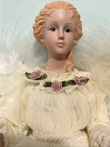 Topper de árbol de ángel de porcelana con alas de plumas adornos de enllards vintage - Imagen 1 de 12