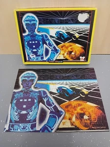 VINTAGE DISNEY - TRON 100 PIECE JIGSAW PUZZLE - WADDINGTONS 1982 - Picture 1 of 14