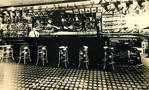 HUNTERS PARADISE BAR, RPPC, TAXIDERMY, LENA, WISCONSIN, VINTAGE POSTCARD - Picture 1 of 2