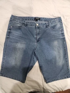 Nine West Women's Denim Shorts Size 16W - Picture 1 of 6