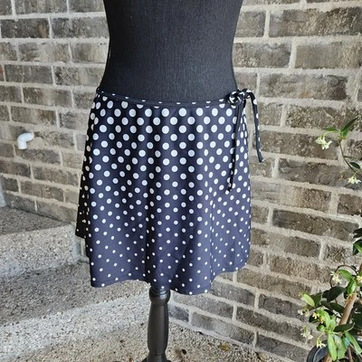 Black And White Polka Dot Swim Skirt Coverup Size Medium La Blanca - Image 1 of 4