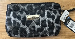 BCBG PARIS CLUTCH SNOW LEOPARD NEW STYLE CLUTCH WRISTLET CREDIT CARD POCKETS - Picture 1 of 6
