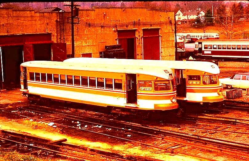 DIAPOSITIVA DUPLICADA P&W BULLET CARS #209 & #208 72nd ST. SHOPS 23 DE NOVIEMBRE DE 1973 Foto 1 de 1