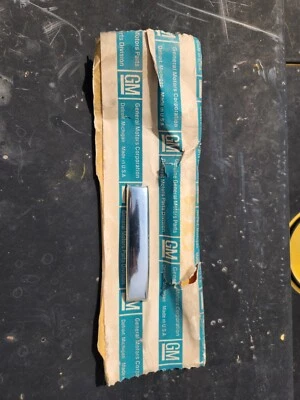 NOS 1962 - 1966 Chevy C10 Truck Trim - Lower Cab Corner New Old Stock Chevrolet Foto 1 de 2
