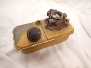 VINTAGE  BRIGGS & STRATTON CARBURETOR CARB ASSEMBLY & GAS TANK - Picture 1 of 6